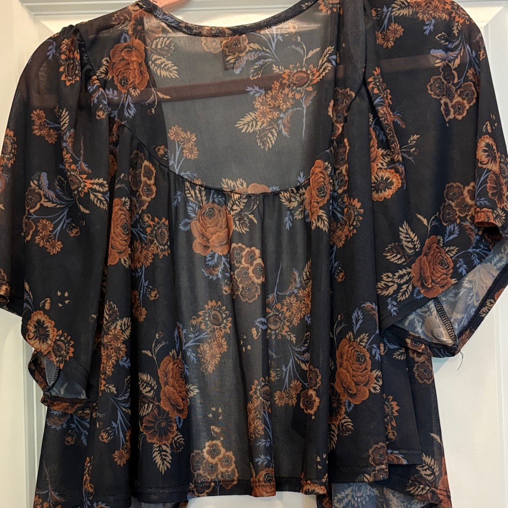 Floral Sheer Kimono Top - Picture 5 of 5